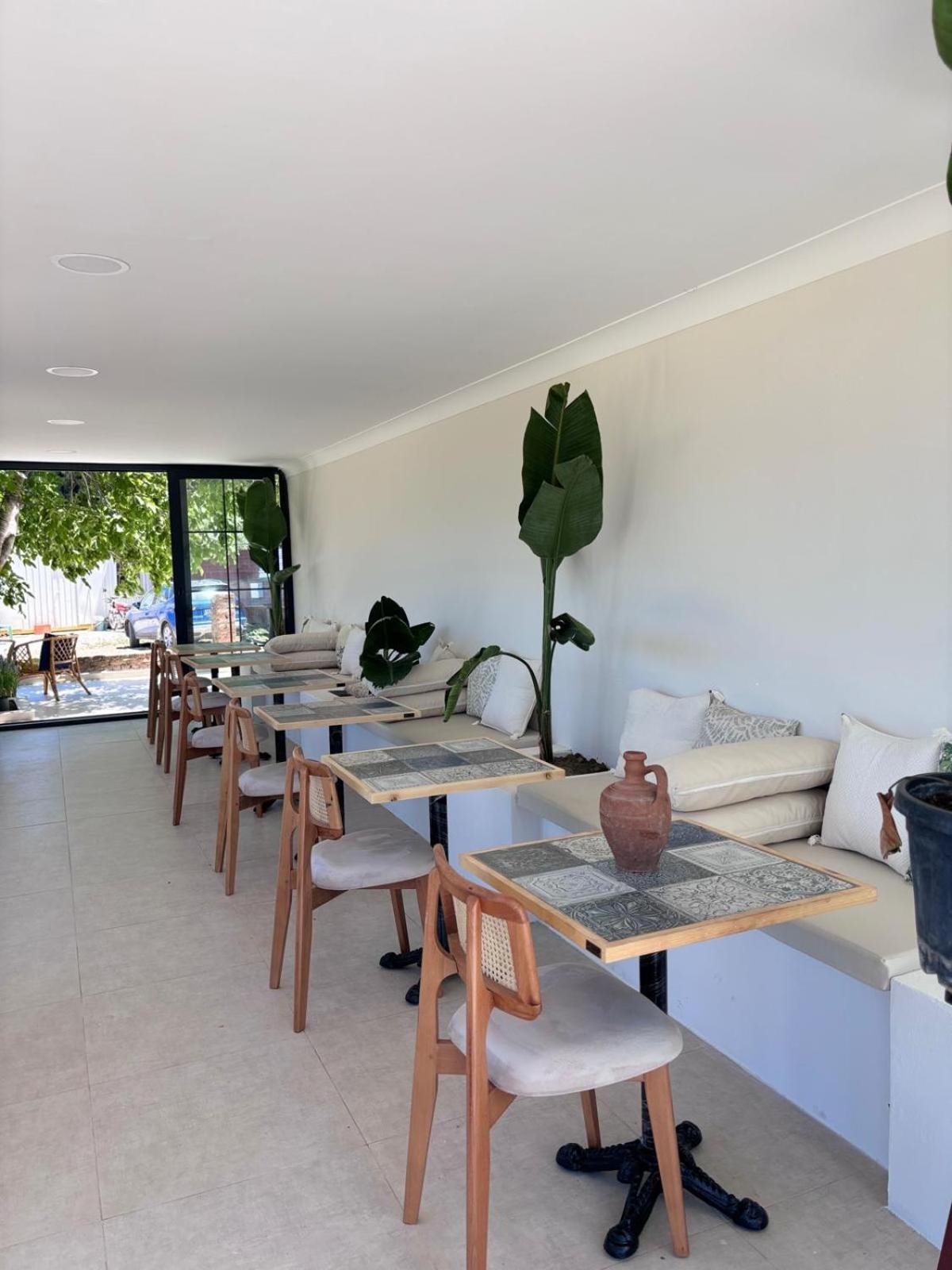 Casa Mora Aparthotel Edremit  Exterior photo
