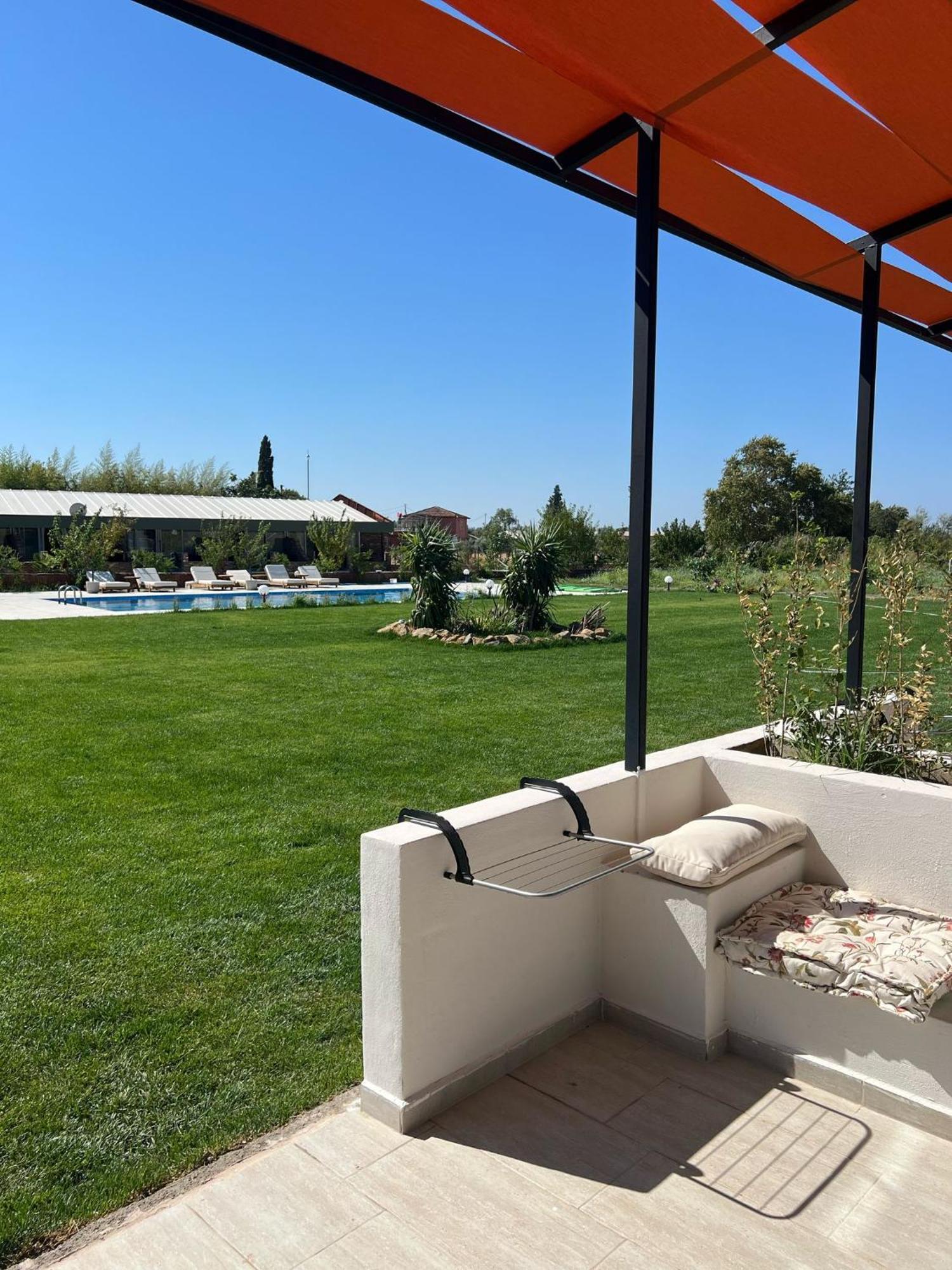 Casa Mora Aparthotel Edremit  Exterior photo